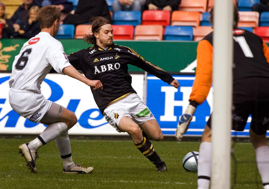 Sunday 1 May 2005, kl 16:00  AIK - Väsby United 1-2 (1-0)  Råsunda Fotbollstadion, Solna