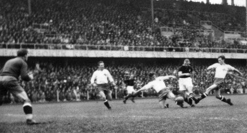 Sunday 20 October 1946  AIK - IFK Norrköping 3-3 (3-?)  Råsunda Fotbollstadion, Solna