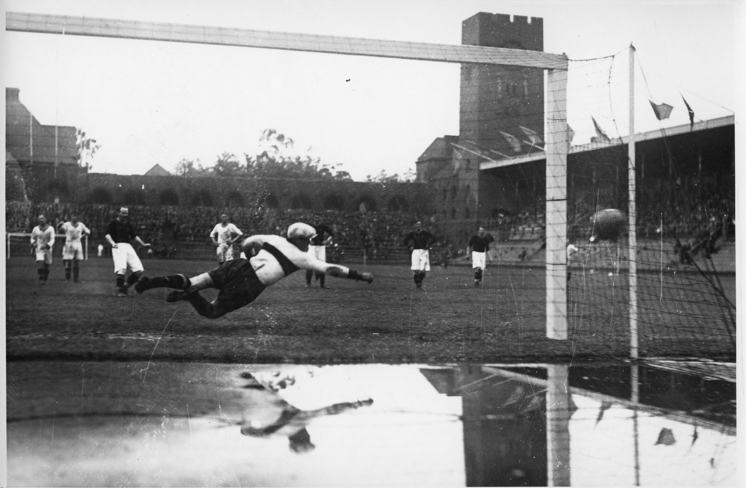 Sunday 12 July 1931  AIK - ESV Admira 1-6 (0-3)  Stockholms stadion, Stockholm