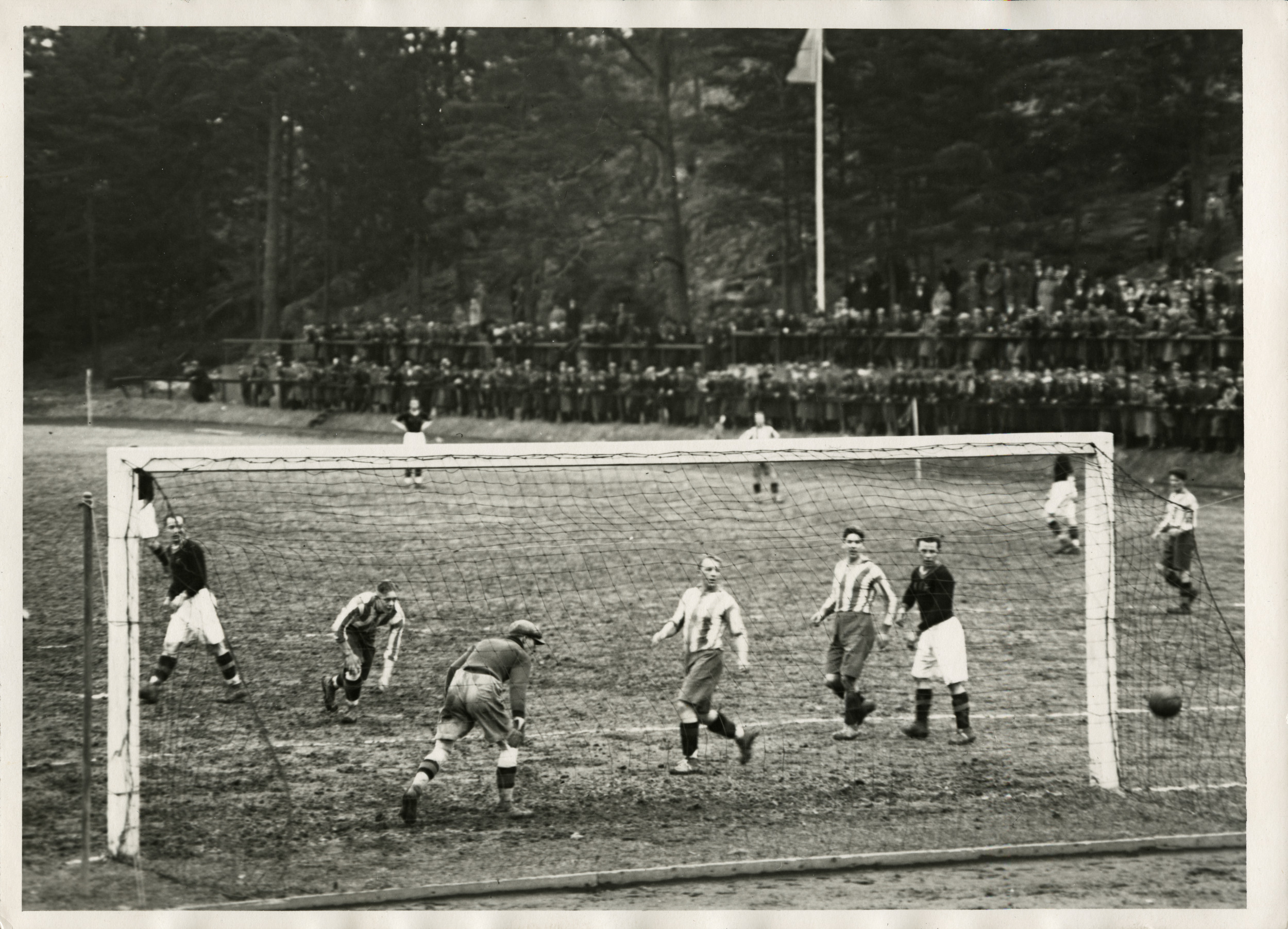 Wednesday 24 August 1932  Sundbybergs IK - AIK 3-2 ()  Okänd arena, Okänd ort