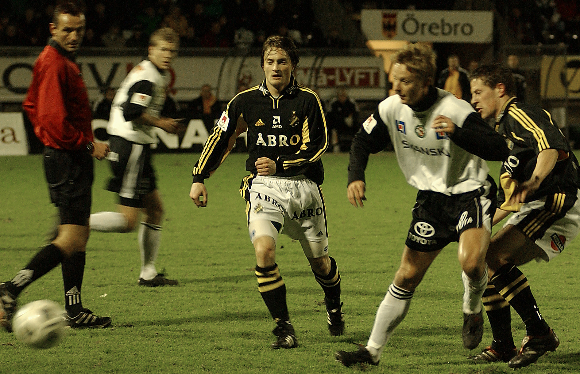 Monday 22 October 2001, kl 19:00  Örebro SK - AIK 1-2 (1-0)  Behrn Arena, Örebro