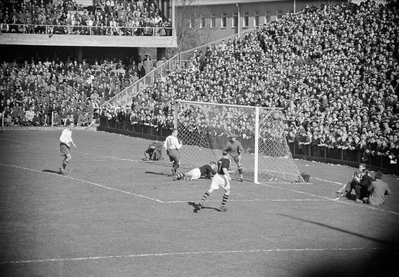 Sunday 16 April 1950  AIK - IFK Norrköping 2-1 (0-1)  Råsunda Fotbollstadion, Solna