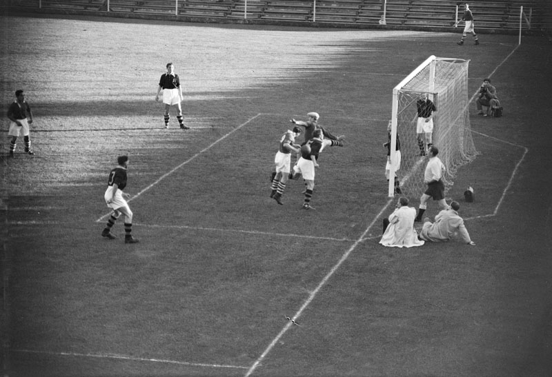 Monday 29 May 1950  AIK - Middlesbrough FC 0-1 (0-0)  Råsunda Fotbollstadion, Solna