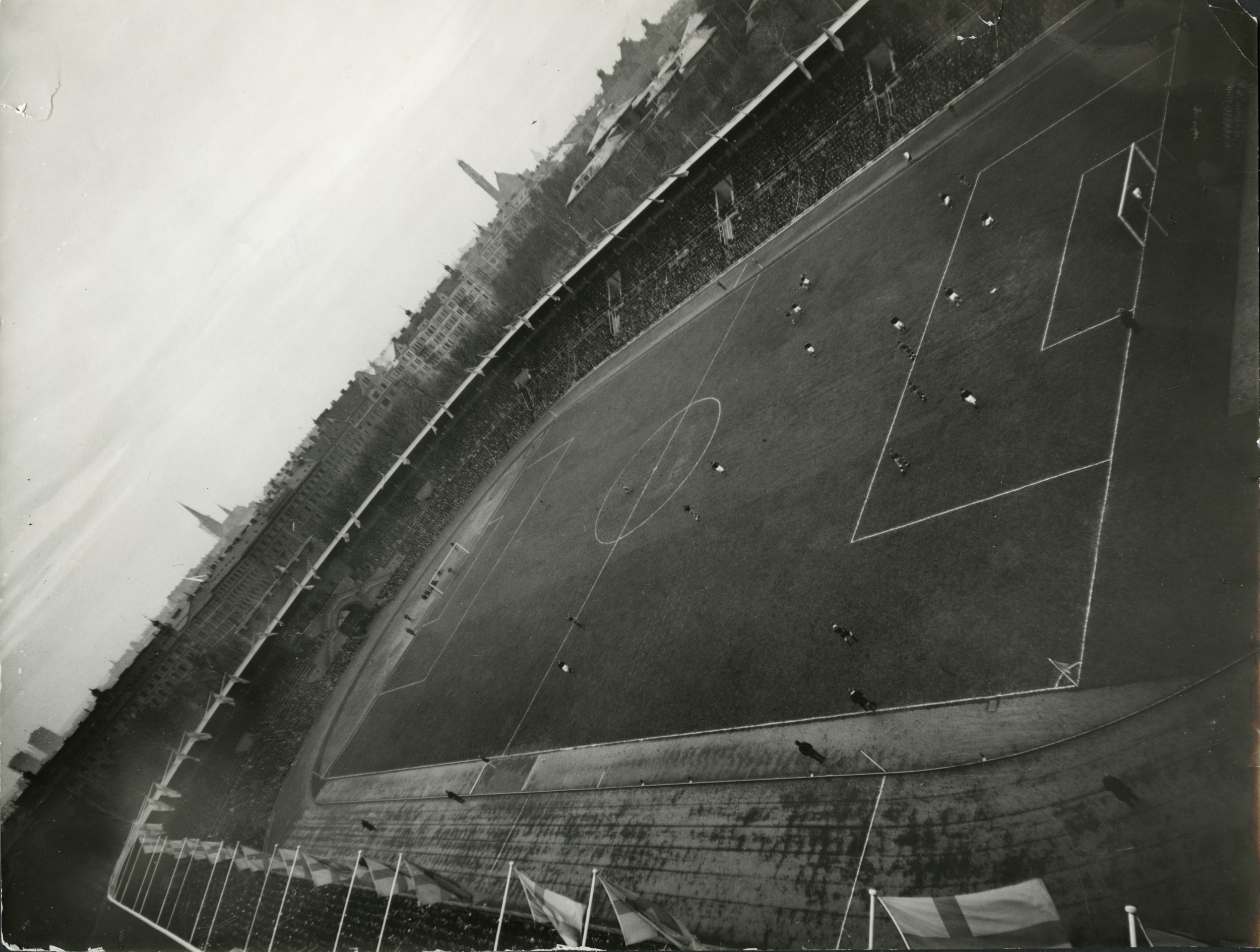 Sunday 3 November 1929, kl 13:30  AIK - Helsingborgs IF 5-1 (2-0)  Stockholms stadion, Stockholm