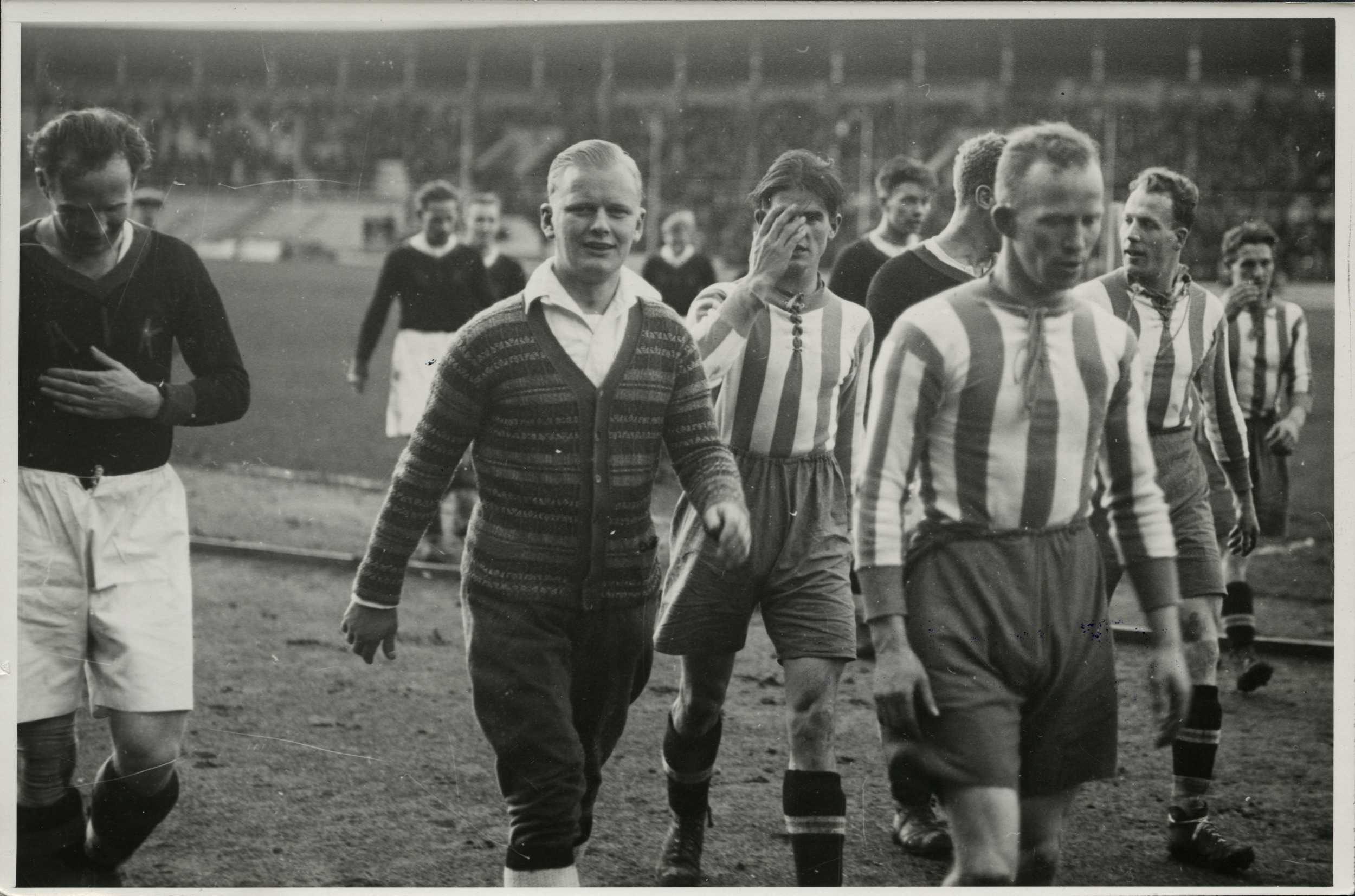 Sunday 15 December 1929  AIK - IFK Göteborg 4-1 (1-0)  Stockholms stadion, Stockholm