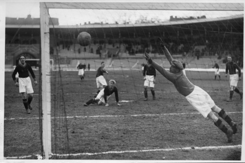 Sunday 21 April 1929, kl 13:30  AIK - GAIS 3-4 (2-1)  Stockholms stadion, Stockholm