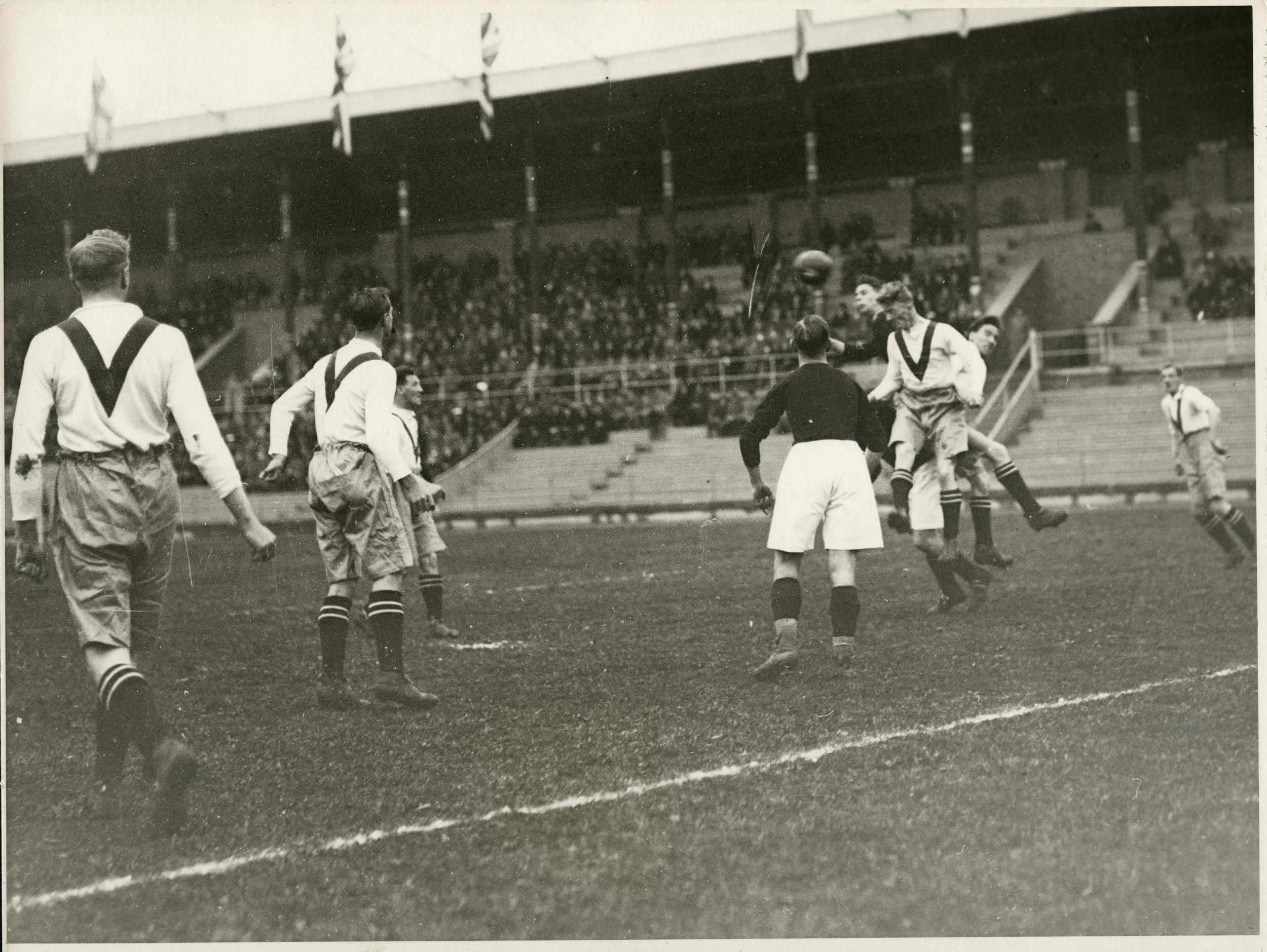 Tuesday 26 May 1925  AIK - Airdrieonians FC 0-5 (0-2)  Stockholms stadion, Stockholm